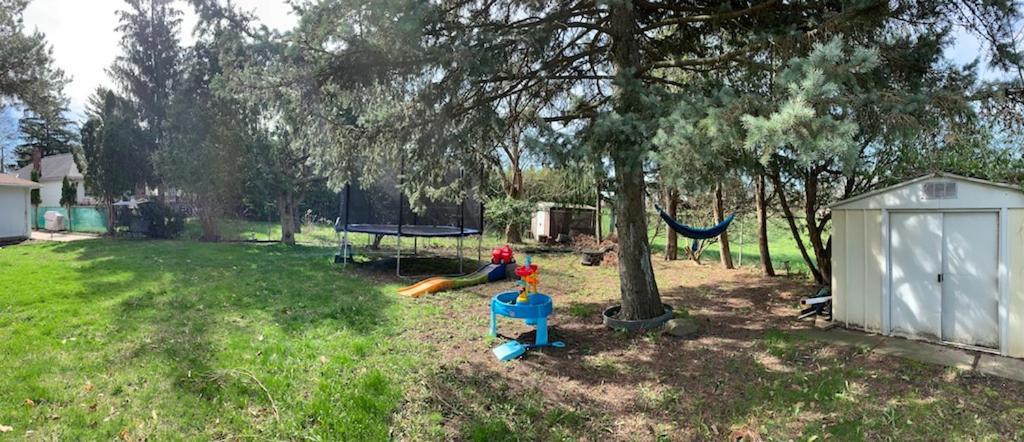 Vacation House Entire Floor Kids Yard Walk 2 Subway