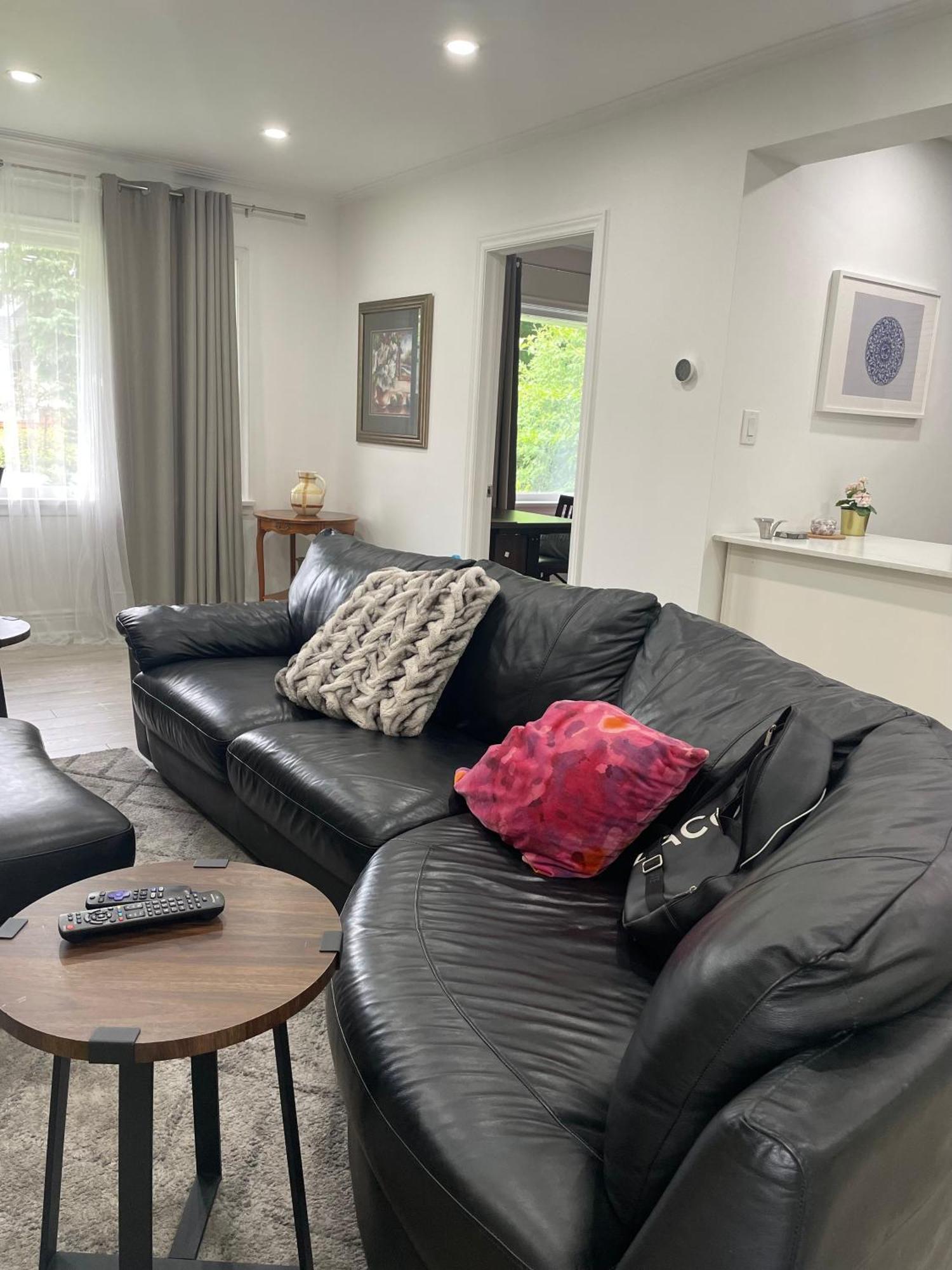Vacation House Entire Floor Kids Yard Walk 2 Subway Apartment *